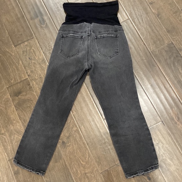 A Pea In The Pod Luxe Essentials Faded Black Distressed Maternity Jeans size 26 - Picture 2 of 6